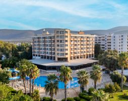 THE HOLIDAY RESORT HOTEL